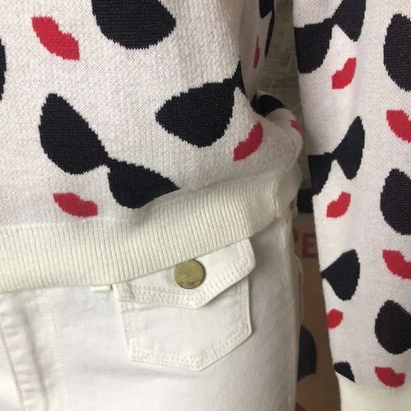 Alice+ Olivia Stylish Sweater with Sunglasses and Lips Pattern size S